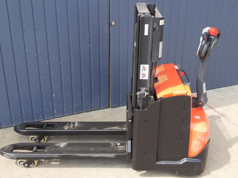 BT SWE 200 D - Stacker: picture 3 BT SWE 200 D - Stacker: picture 3