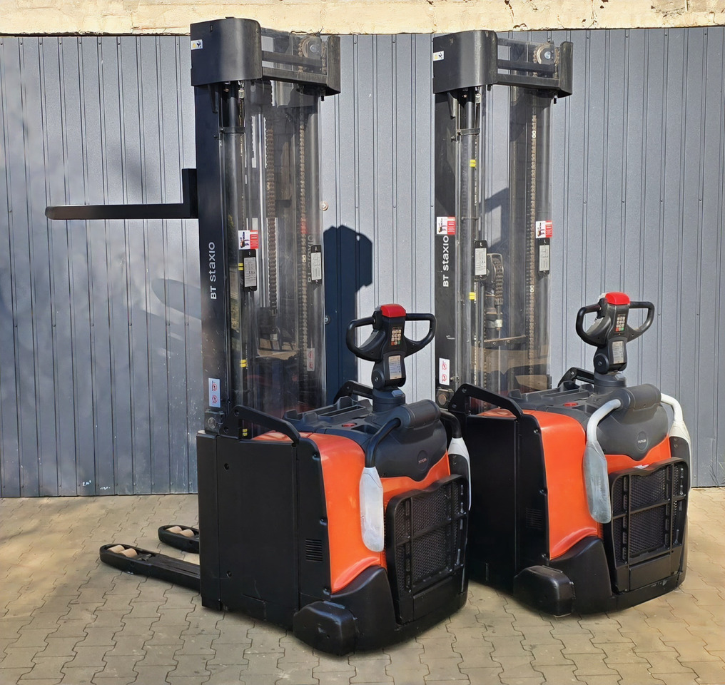 Toyota SPE 160L Triplex 6m - Stacker: picture 1 Toyota SPE 160L Triplex 6m - Stacker: picture 1