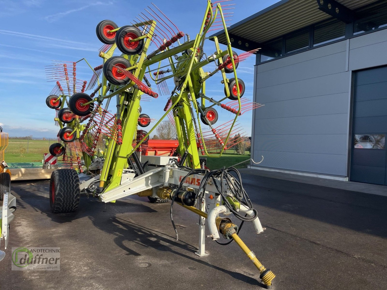 CLAAS Liner 3000 - Tedder/ Rake: picture 2 CLAAS Liner 3000 - Tedder/ Rake: picture 2