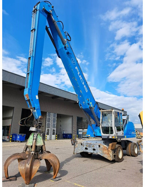 Fuchs MHL350E + Polyp - Waste/ Industry handler: picture 1 Fuchs MHL350E + Polyp - Waste/ Industry handler: picture 1