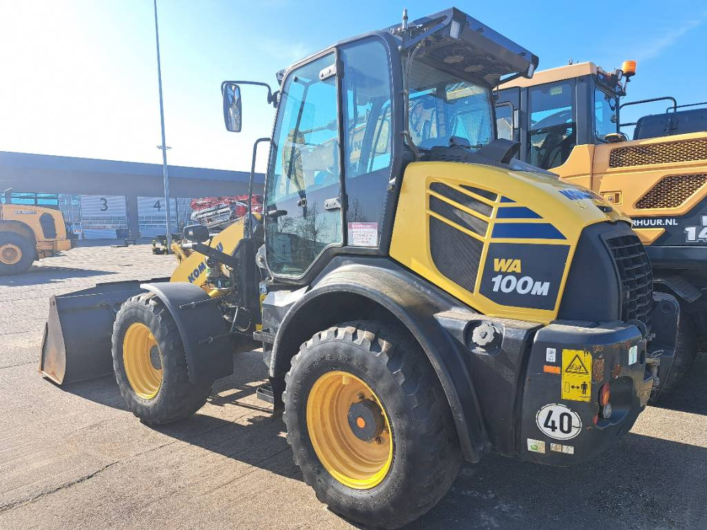 Komatsu WA100-8E0 - Wheel loader: picture 5 Komatsu WA100-8E0 - Wheel loader: picture 5