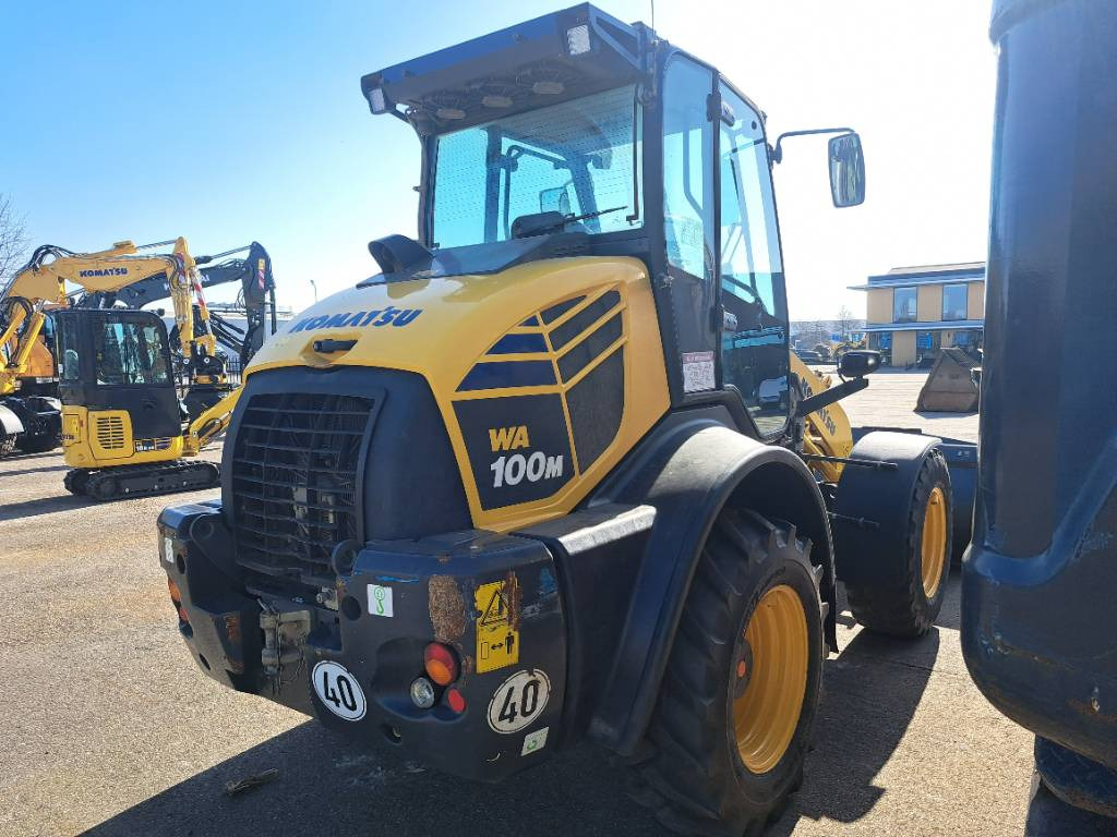 Komatsu WA100-8E0 - Wheel loader: picture 4 Komatsu WA100-8E0 - Wheel loader: picture 4
