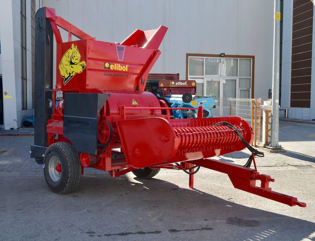 ELİBOL LEGUME HARVESTER MACHINE - Harvester attachment: picture 1 ELİBOL LEGUME HARVESTER MACHINE - Harvester attachment: picture 1