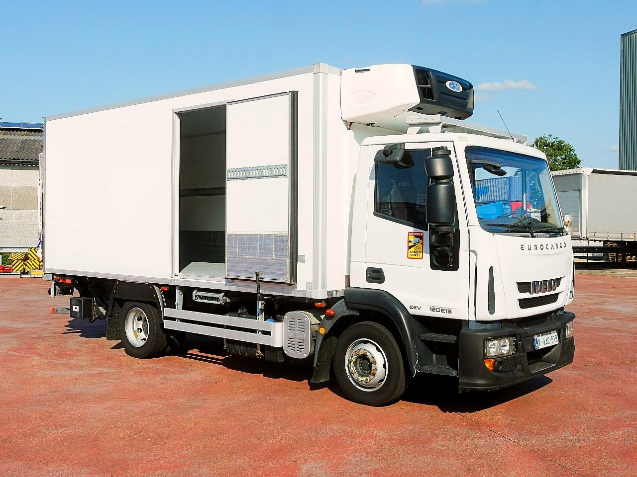 Iveco 120E18 EUROCARGO KUHLKOFFER CARRIER SUPRA 550 - Refrigerator truck: picture 3 Iveco 120E18 EUROCARGO KUHLKOFFER CARRIER SUPRA 550 - Refrigerator truck: picture 3