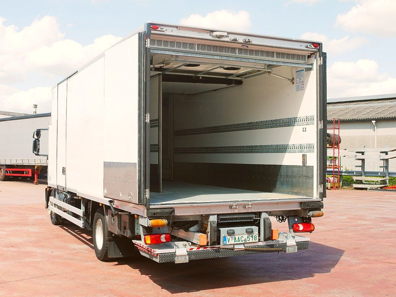 Refrigerator truck Iveco 140E19 EUROCARGO KUHLKOFFER CARRIER SUPRA 1250MT: picture 7