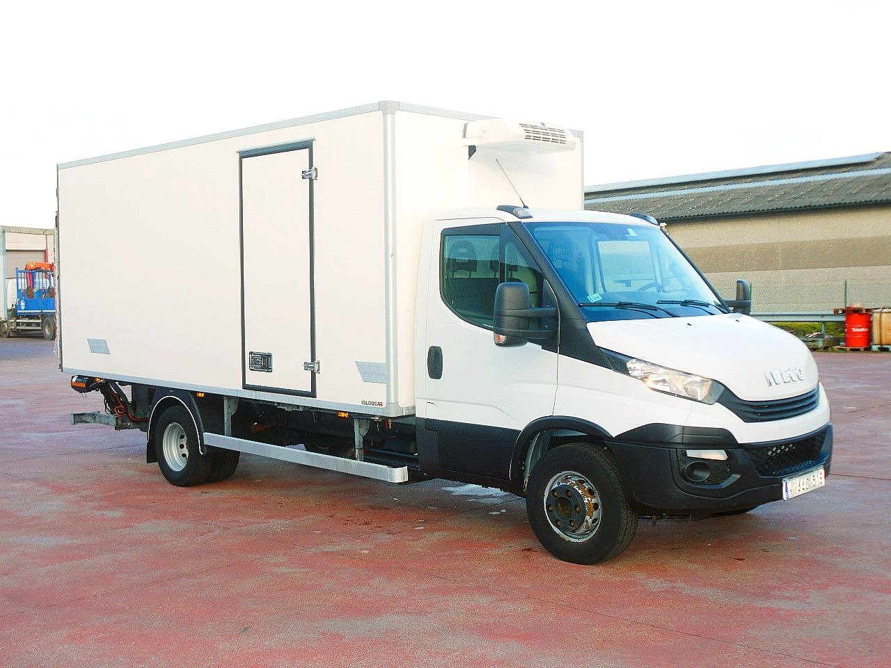 Iveco 70C18 DAILY KUHLKOFFE THERMOKING V300 LBW A/C - Refrigerated van: picture 2 Iveco 70C18 DAILY KUHLKOFFE THERMOKING V300 LBW A/C - Refrigerated van: picture 2