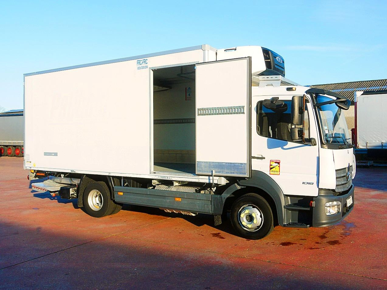 Mercedes-Benz 1018 ATEGO KUHLKOFFER CARRIER SUPRA 750MT LBW - Refrigerator truck: picture 3 Mercedes-Benz 1018 ATEGO KUHLKOFFER CARRIER SUPRA 750MT LBW - Refrigerator truck: picture 3