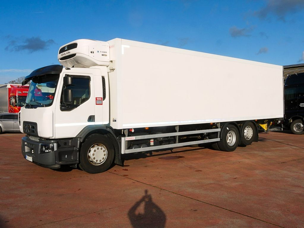 Renault 26.320 D KUHLKOFFER THERMOKING MT T1200 6X2 A/C Renault 26 320 D KUHLKOFFER THERMOKING MT T1200 6X2 A/C - Refrigerator truck: picture 4 Renault 26.320 D KUHLKOFFER THERMOKING MT T1200 6X2 A/C Renault 26 320 D KUHLKOFFER THERMOKING MT T1200 6X2 A/C - Refrigerator truck: picture 4