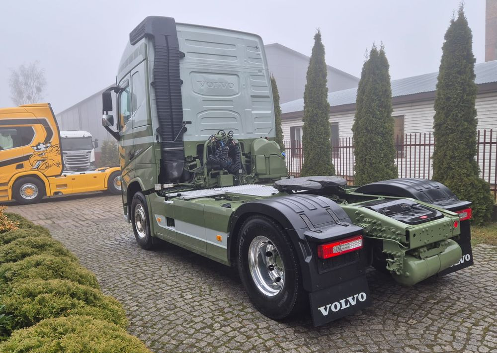 Volvo FH GLOBETROTTER - Tractor unit: picture 4 Volvo FH GLOBETROTTER - Tractor unit: picture 4
