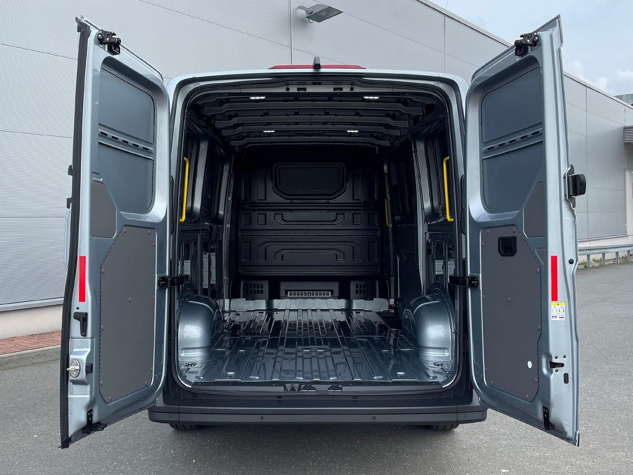 Commercial vehicle MAN TGE 3.180 L3H2 Kasten LED NAVI ACC LED STANDHZ: picture 30