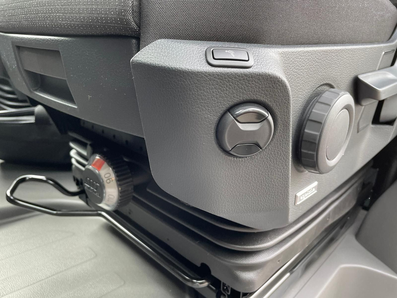 Commercial vehicle MAN TGE 3.180 L3H2 Kasten LED NAVI ACC LED STANDHZ: picture 28