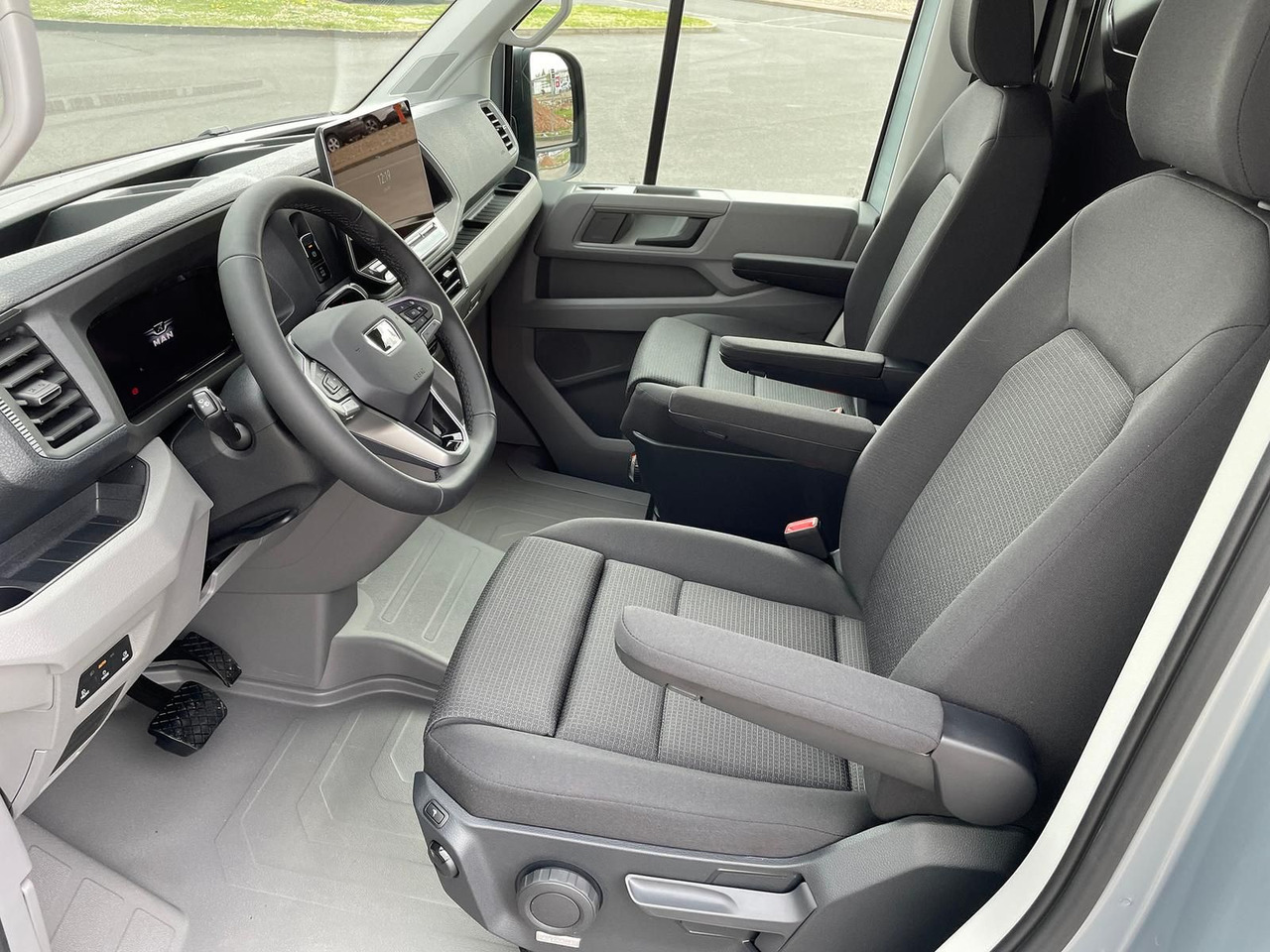 Commercial vehicle MAN TGE 3.180 L3H2 Kasten LED NAVI ACC LED STANDHZ: picture 13