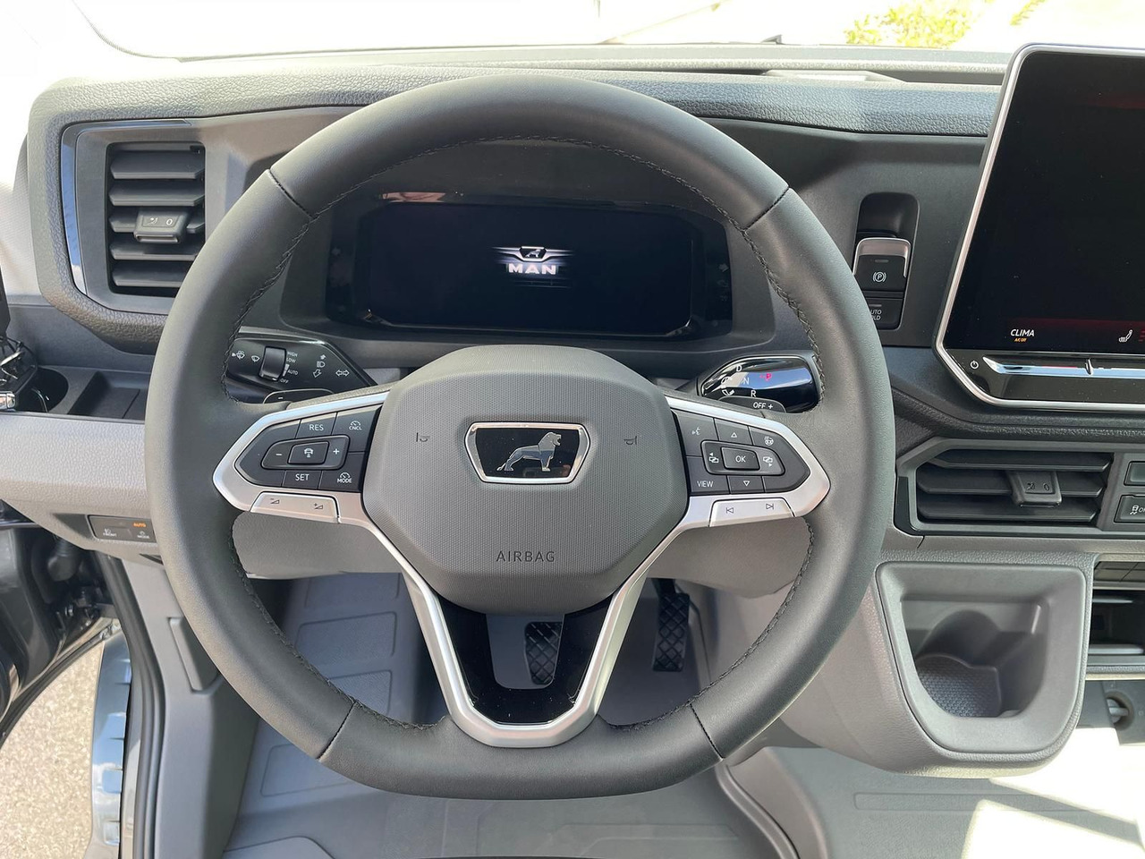 Commercial vehicle MAN TGE 3.180 L3H3 Kasten 4x4 CAMPER AHK ACC LED NAV: picture 14