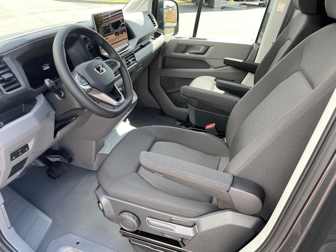 Commercial vehicle MAN TGE 3.180 L3H3 Kasten 4x4 CAMPER AHK ACC LED NAV: picture 13