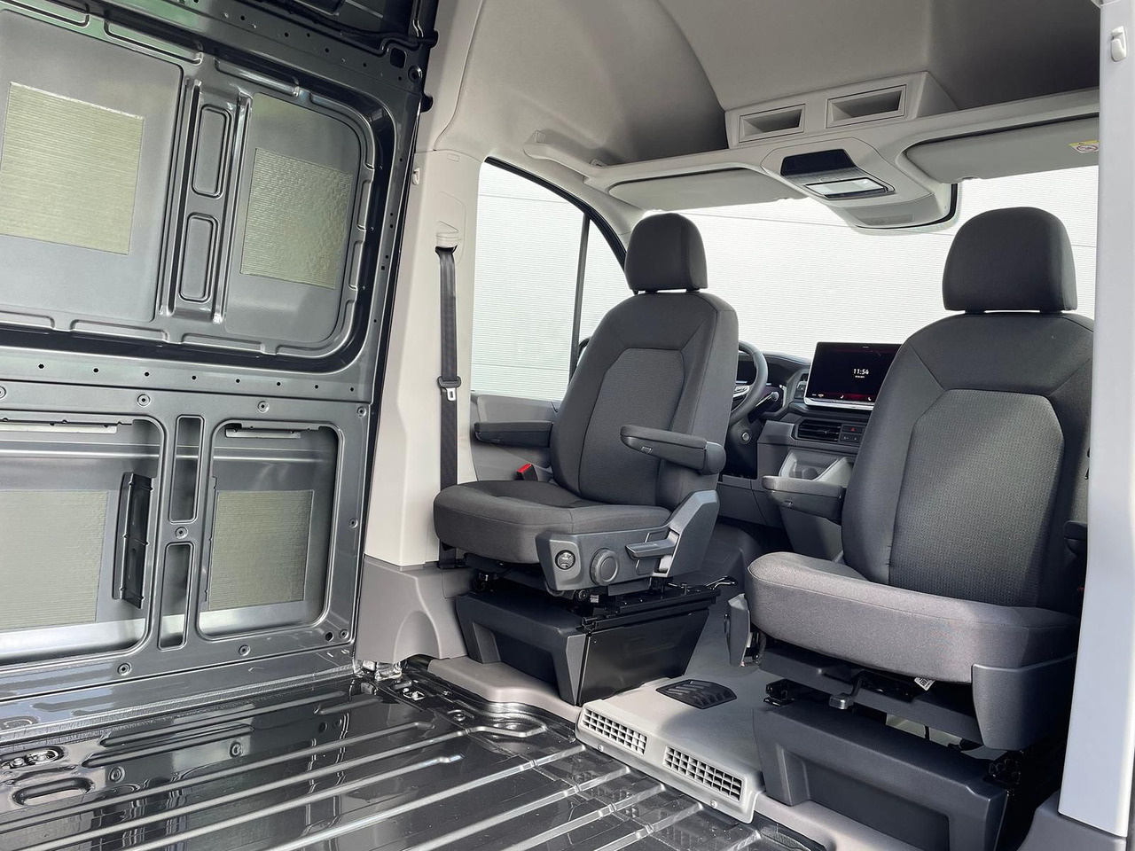 Commercial vehicle MAN TGE 3.180 L3H3 Kasten 4x4 CAMPER AHK ACC LED NAV: picture 12