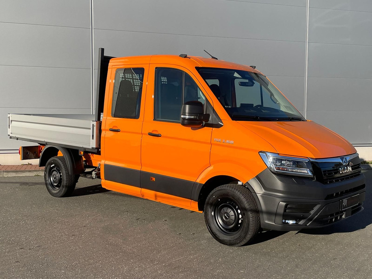 MAN TGE 3.160 Pritsche DOKA MR HECK AHK 3.5t ACC NAV - Open body delivery van, Combi van: picture 2 MAN TGE 3.160 Pritsche DOKA MR HECK AHK 3.5t ACC NAV - Open body delivery van, Combi van: picture 2