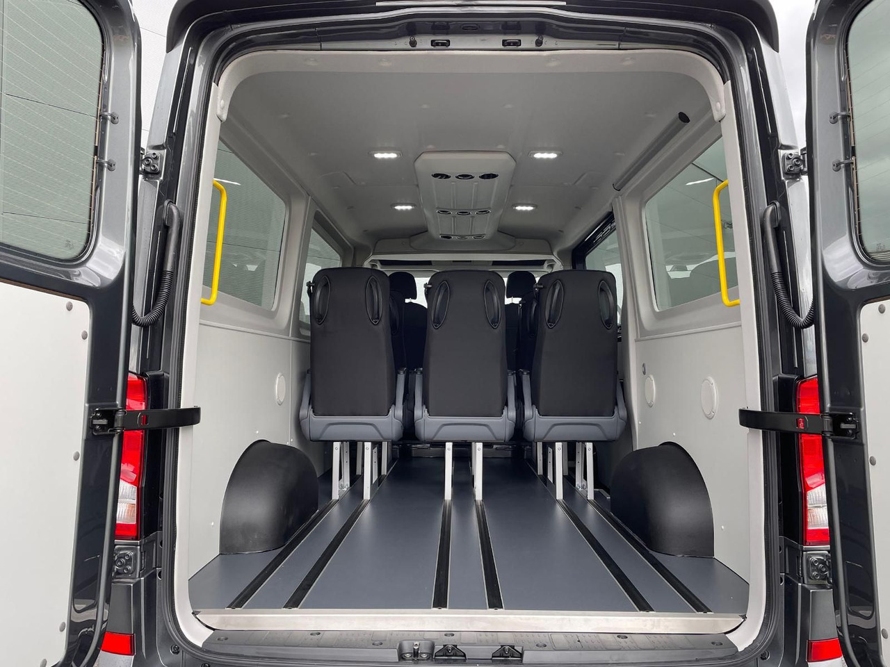 Minibus, Passenger van MAN TGE 3.180 Kombi L3H2 INDIVIDUAL S LED ACC NAV: picture 33