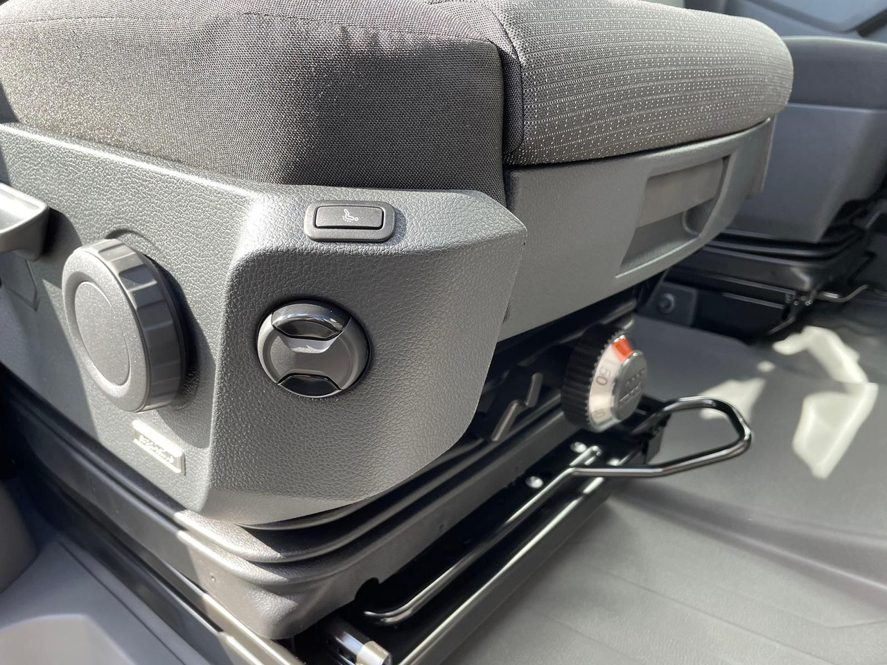 Car MAN TGE 3.180 L3H3 Kasten STANDHZ ACC NAVI KAMERA: picture 27