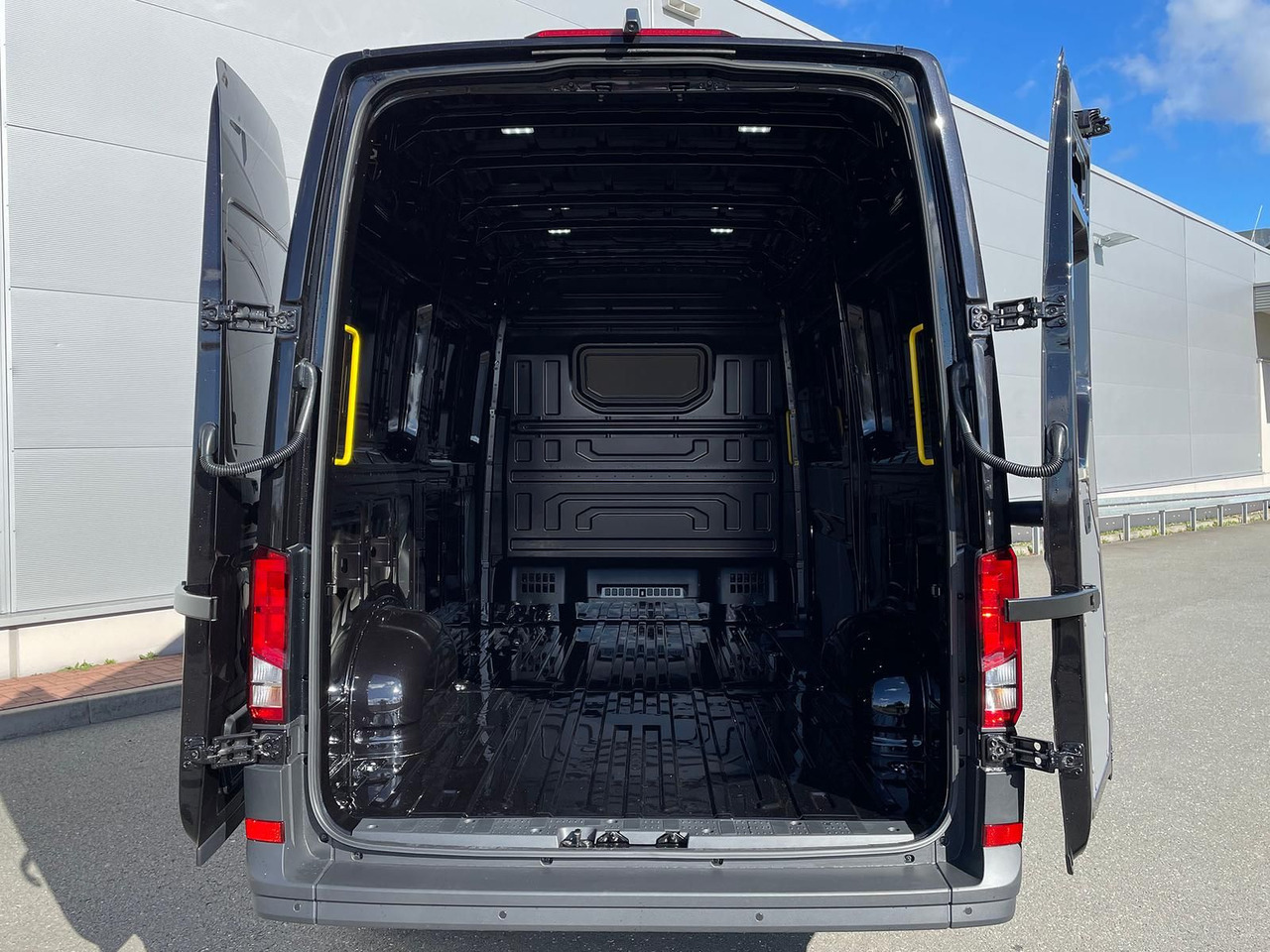 Car MAN TGE 3.180 L3H3 Kasten STANDHZ ACC NAVI KAMERA: picture 11