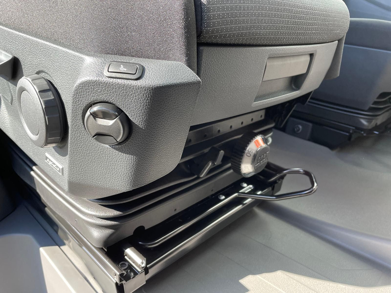 Car MAN TGE 3.180 L4H3 KASTEN AUTOM ACC LED DAB NAVI: picture 29 Car MAN TGE 3.180 L4H3 KASTEN AUTOM ACC LED DAB NAVI: picture 29