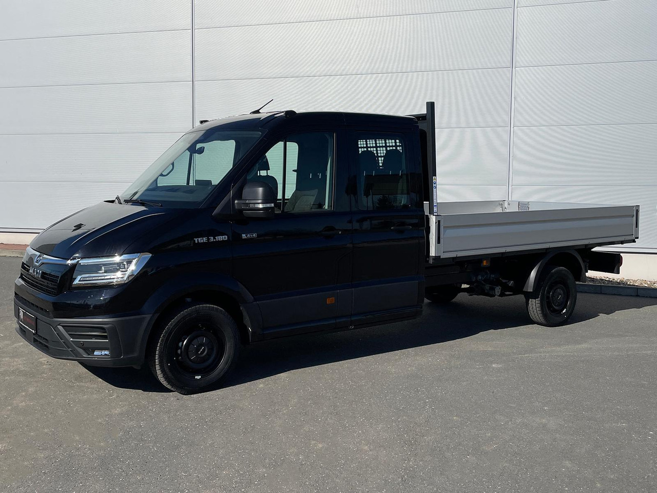 MAN TGE 3.180 Pritsche DOKA LR 4x4 ACC LED DIFF-SPER - Open body delivery van, Combi van: picture 1 MAN TGE 3.180 Pritsche DOKA LR 4x4 ACC LED DIFF-SPER - Open body delivery van, Combi van: picture 1