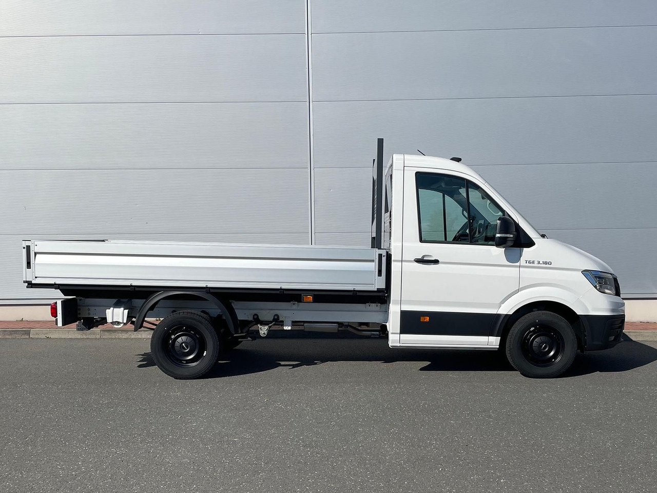 MAN TGE 3.180 Pritsche MR KAMERA AHK SITZHZ - Open body delivery van: picture 5 MAN TGE 3.180 Pritsche MR KAMERA AHK SITZHZ - Open body delivery van: picture 5