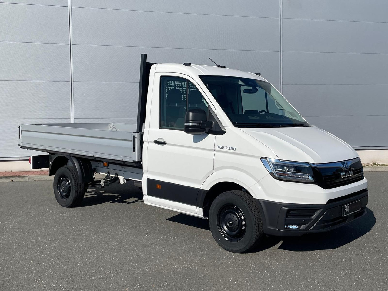 MAN TGE 3.180 Pritsche MR KAMERA AHK SITZHZ - Open body delivery van: picture 2 MAN TGE 3.180 Pritsche MR KAMERA AHK SITZHZ - Open body delivery van: picture 2