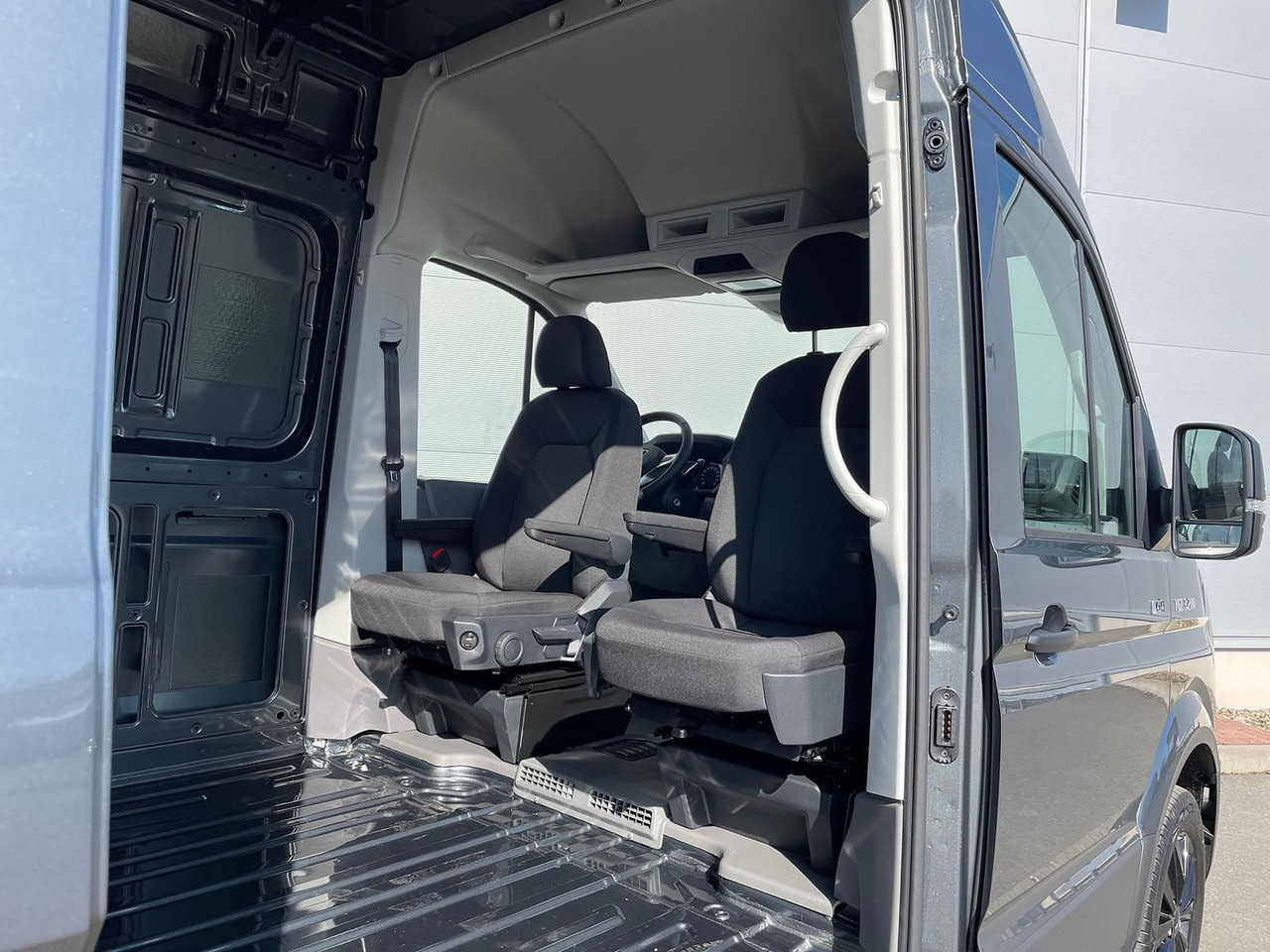 Car MAN TGE 3.200 L3H3 Kasten 4x4 CAMPER DREHSITZE AHK: picture 9 Car MAN TGE 3.200 L3H3 Kasten 4x4 CAMPER DREHSITZE AHK: picture 9