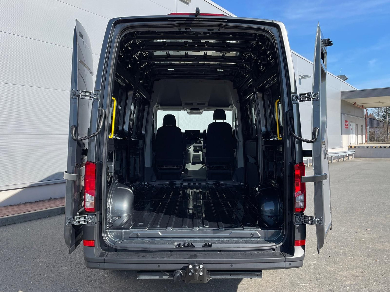 Car MAN TGE 3.200 L3H3 Kasten 4x4 CAMPER DREHSITZE AHK: picture 34 Car MAN TGE 3.200 L3H3 Kasten 4x4 CAMPER DREHSITZE AHK: picture 34