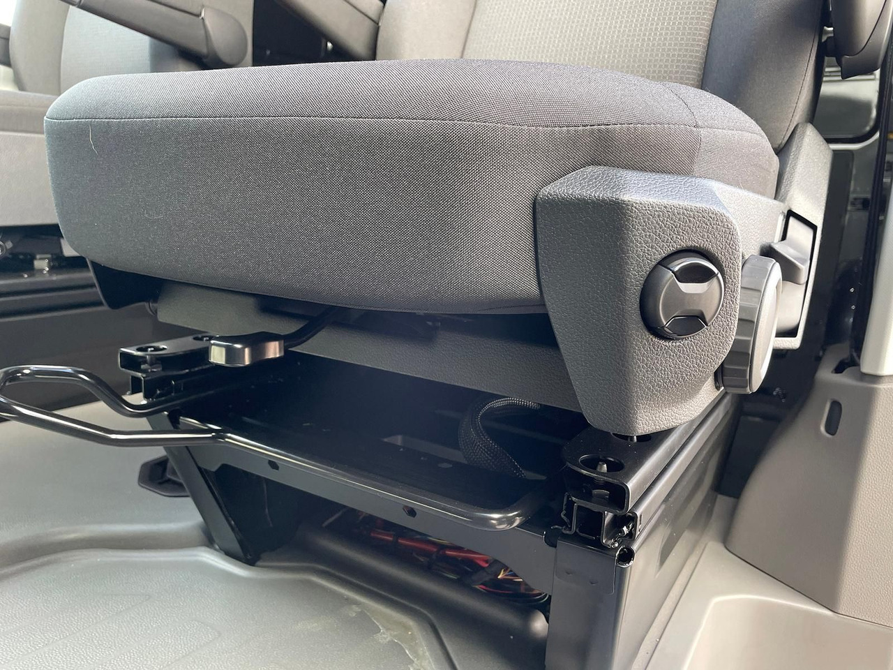 Car MAN TGE 3.200 L3H3 Kasten 4x4 CAMPER DREHSITZE AHK: picture 38 Car MAN TGE 3.200 L3H3 Kasten 4x4 CAMPER DREHSITZE AHK: picture 38