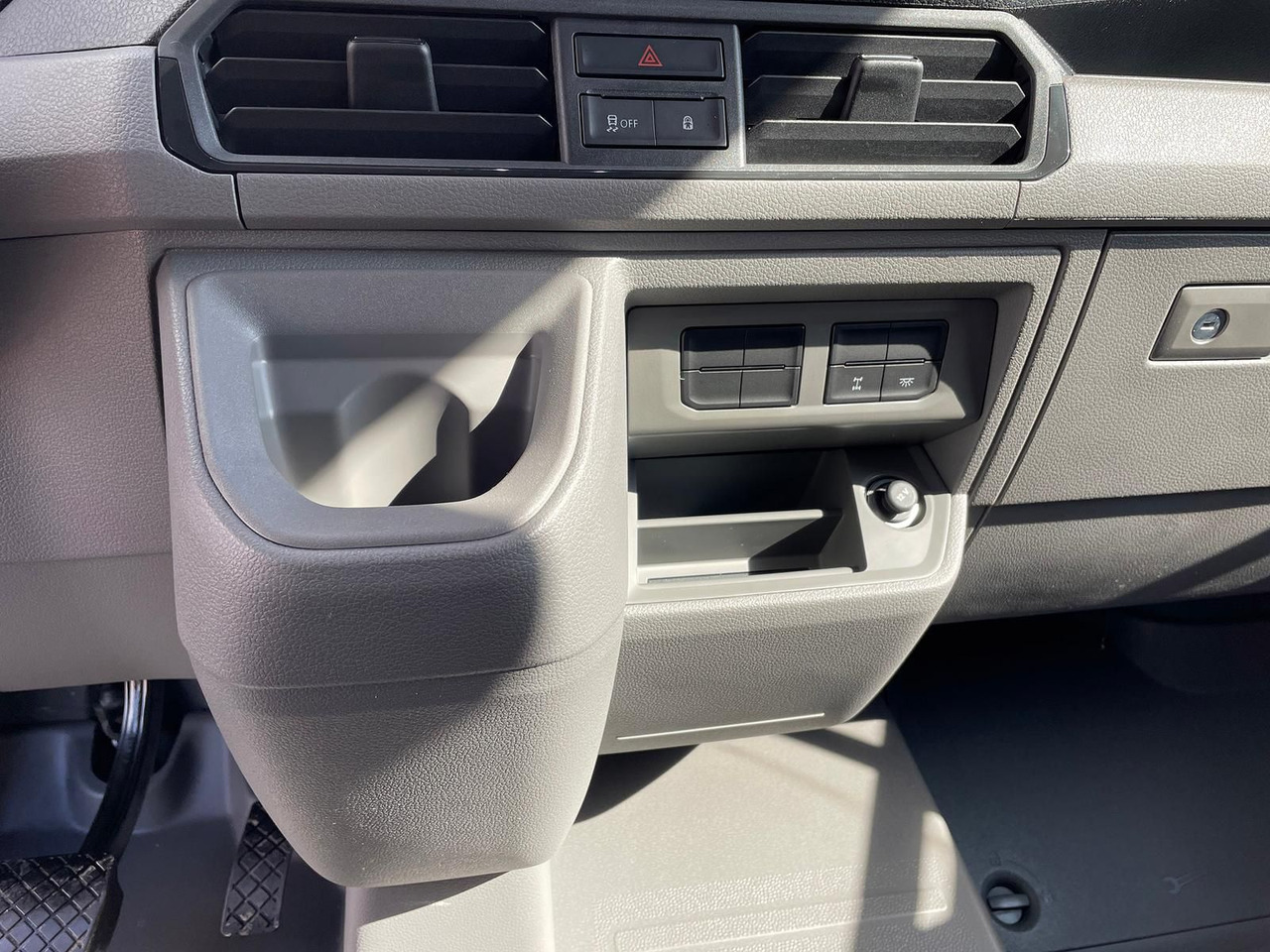 Car MAN TGE 3.200 L3H3 Kasten 4x4 CAMPER DREHSITZE AHK: picture 37 Car MAN TGE 3.200 L3H3 Kasten 4x4 CAMPER DREHSITZE AHK: picture 37