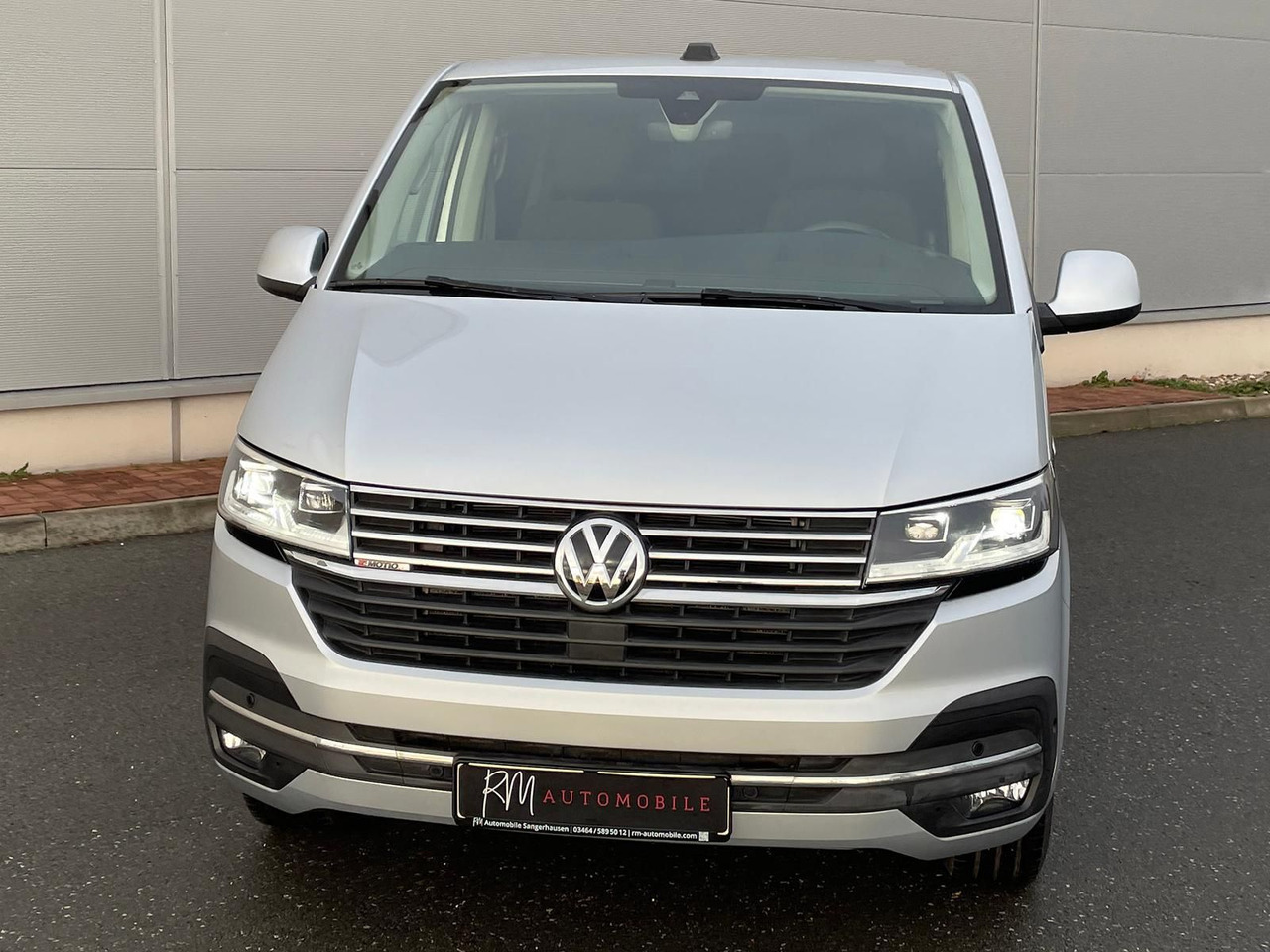 Volkswagen T6.1 Caravelle Comfortl LR 4M NAV el. Trittstufe - Passenger van: picture 4 Volkswagen T6.1 Caravelle Comfortl LR 4M NAV el. Trittstufe - Passenger van: picture 4