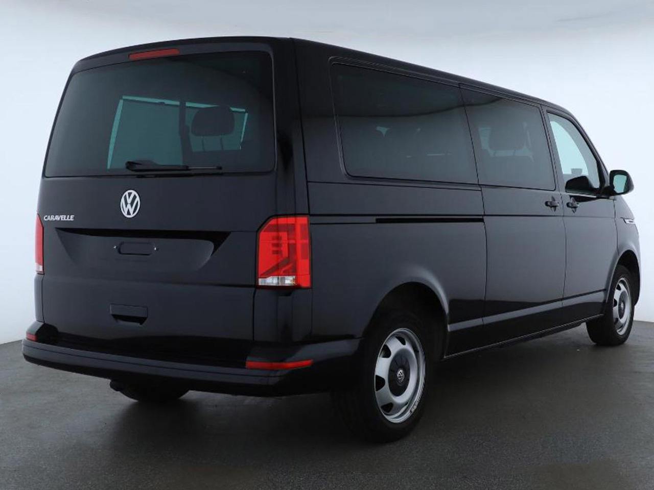 Volkswagen T6.1 Caravelle Comfortl. lang ACC PDC AHK SITZHZ - Minibus, Passenger van: picture 2 Volkswagen T6.1 Caravelle Comfortl. lang ACC PDC AHK SITZHZ - Minibus, Passenger van: picture 2