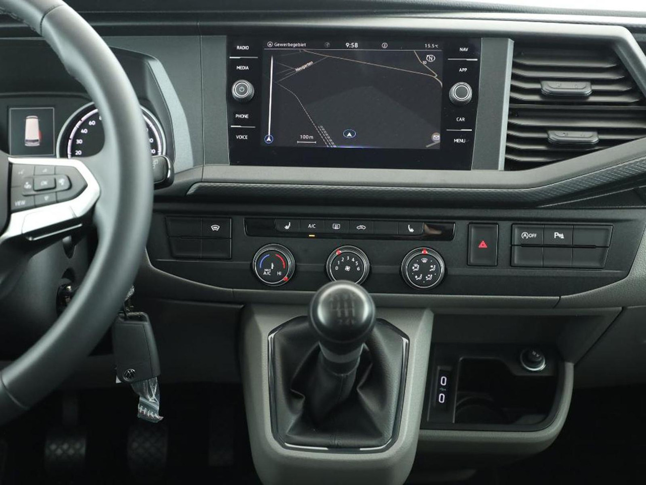 Volkswagen T6.1 Transporter Kombi KR AHK ACC NAVI SITZH DAB - Minibus, Passenger van: picture 4 Volkswagen T6.1 Transporter Kombi KR AHK ACC NAVI SITZH DAB - Minibus, Passenger van: picture 4