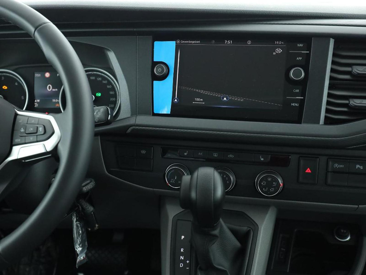 Volkswagen T6.1 Transporter Kombi KR Autom. LED TEMP SITZHZ - Minibus, Passenger van: picture 5 Volkswagen T6.1 Transporter Kombi KR Autom. LED TEMP SITZHZ - Minibus, Passenger van: picture 5