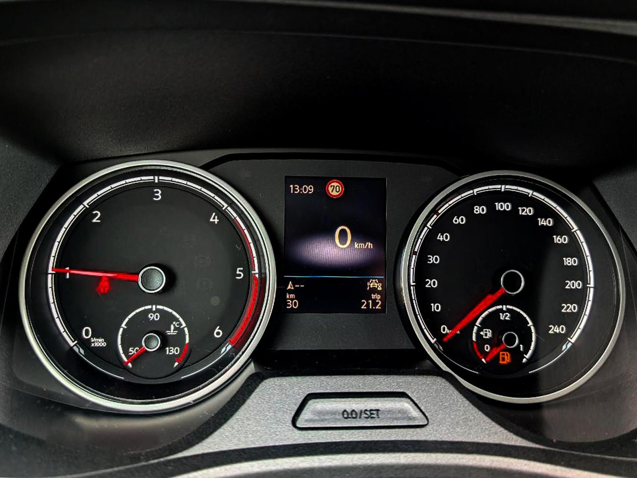 Volkswagen T6.1 Transporter Kombi KR LED STANDHZ ACC NAVI - Station wagon: picture 3 Volkswagen T6.1 Transporter Kombi KR LED STANDHZ ACC NAVI - Station wagon: picture 3