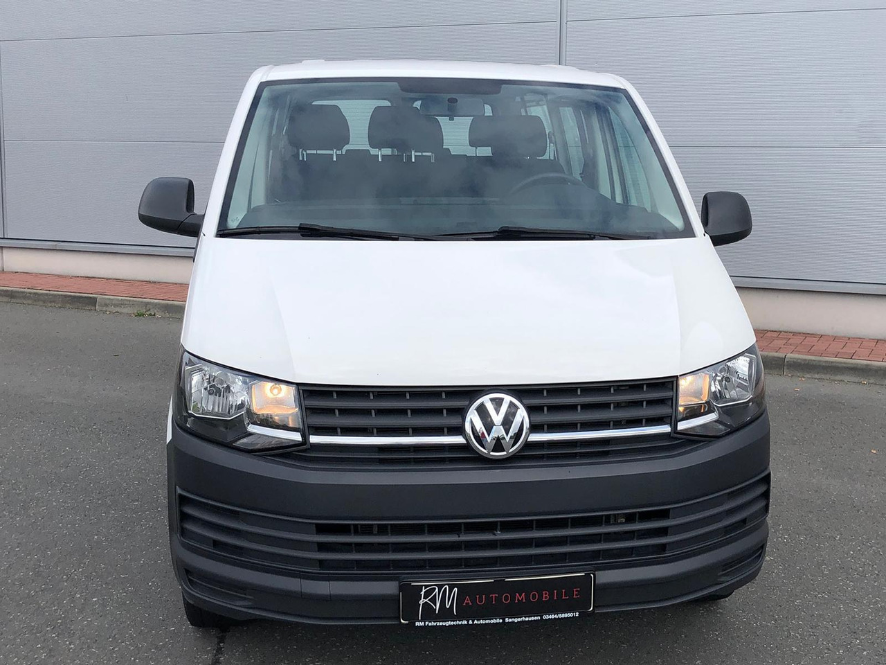 Volkswagen T6 Transporter 2.0 TDI Kombi lang 9-SITZE TEMP - Minibus, Passenger van: picture 3 Volkswagen T6 Transporter 2.0 TDI Kombi lang 9-SITZE TEMP - Minibus, Passenger van: picture 3