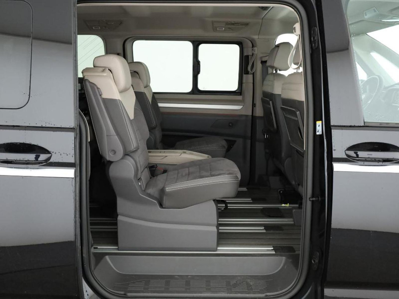 Minibus, Passenger van Volkswagen T7 Multivan Style eHybrid lang 4M AHK ACC Matrix: picture 7