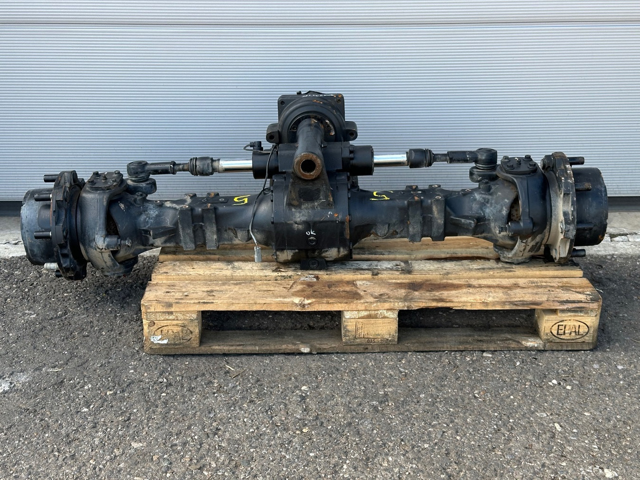 Dana Spicer Hinterachse-Planetenachse mit Verteilergetriebe. #DANA.05# - Rear axle for Loader: picture 4 Dana Spicer Hinterachse-Planetenachse mit Verteilergetriebe. #DANA.05# - Rear axle for Loader: picture 4