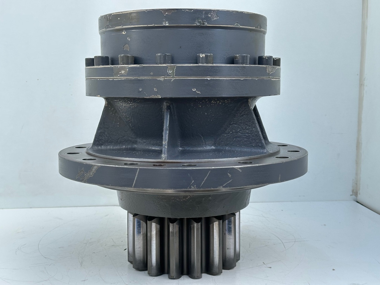 LIEBHERR Original Schwenkantrieb Typ:GFB2160 mit ID-Nr.11657357 – ID-Nr.12204229 – ID-Nr.12947309. R920 S-1545, R920-1545, R922LC-1442, R922 LC-1443, R924 LC-1444, R924 LC-1445. #11657357.04.10# - Swing motor for Crawler excavator: picture 1 LIEBHERR Original Schwenkantrieb Typ:GFB2160 mit ID-Nr.11657357 – ID-Nr.12204229 – ID-Nr.12947309. R920 S-1545, R920-1545, R922LC-1442, R922 LC-1443, R924 LC-1444, R924 LC-1445. #11657357.04.10# - Swing motor for Crawler excavator: picture 1