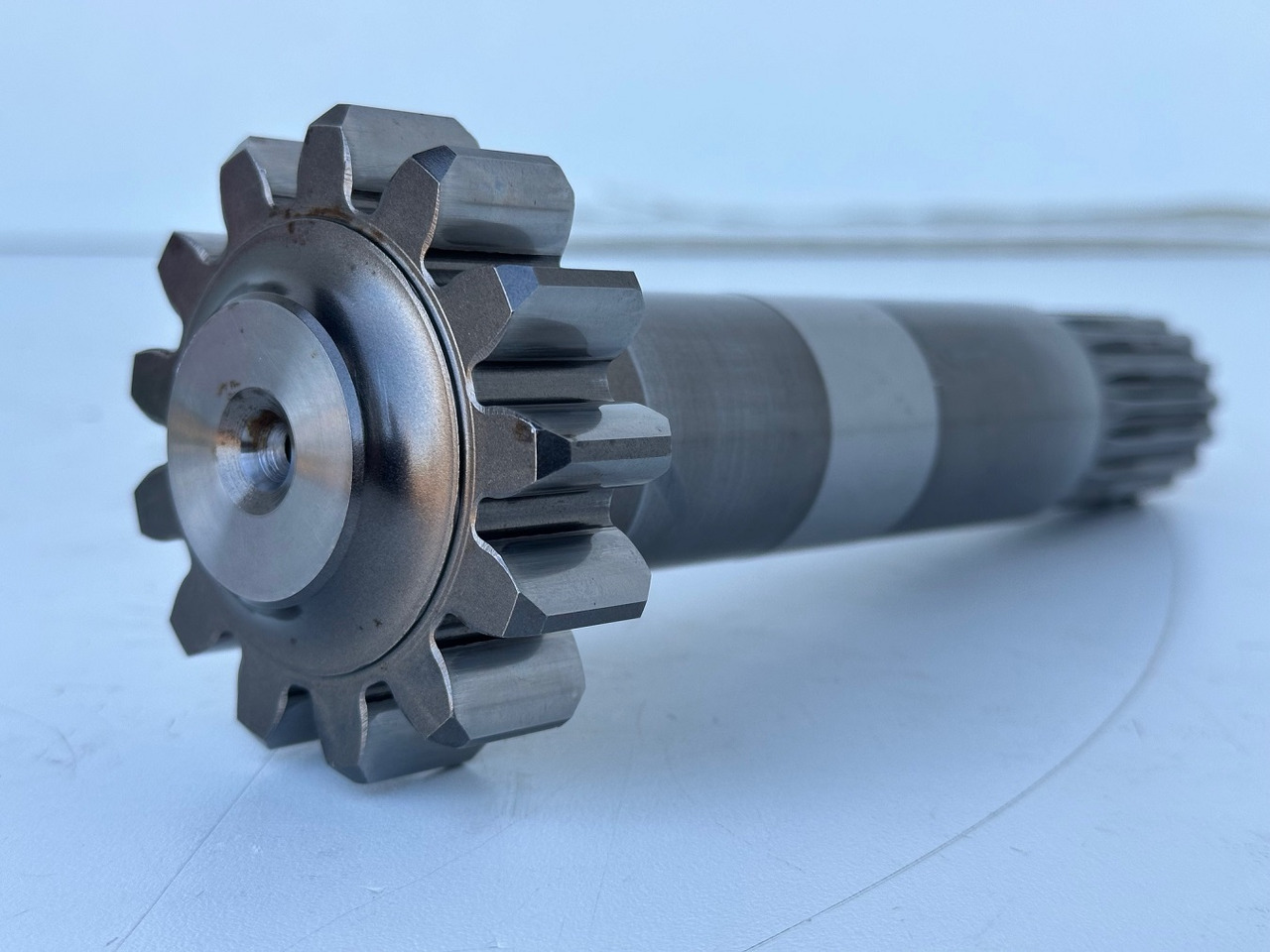 Liebherr Antriebswelle ID-Nr.90201866. FAT355P120. LH40 C, ER934. #90201866.06.08# - Final drive for Crawler excavator: picture 2 Liebherr Antriebswelle ID-Nr.90201866. FAT355P120. LH40 C, ER934. #90201866.06.08# - Final drive for Crawler excavator: picture 2