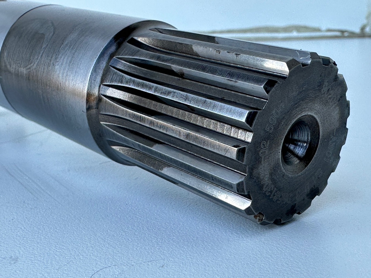 Liebherr Antriebswelle ID-Nr.90201866. FAT355P120. LH40 C, ER934. #90201866.06.08# - Final drive for Crawler excavator: picture 3 Liebherr Antriebswelle ID-Nr.90201866. FAT355P120. LH40 C, ER934. #90201866.06.08# - Final drive for Crawler excavator: picture 3