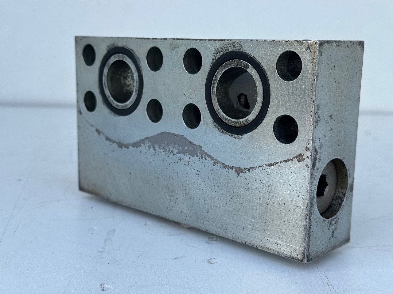 Liebherr Dämpfungsventil ID-Nr.10121777. P924 COMP, P926, R926, R916, R922, R924 COMP, R924, R926 COMP, R926, R930, R936, R946, R950 T, R960 T. #10121777.43199# - Swing motor for Construction machinery: picture 3 Liebherr Dämpfungsventil ID-Nr.10121777. P924 COMP, P926, R926, R916, R922, R924 COMP, R924, R926 COMP, R926, R930, R936, R946, R950 T, R960 T. #10121777.43199# - Swing motor for Construction machinery: picture 3