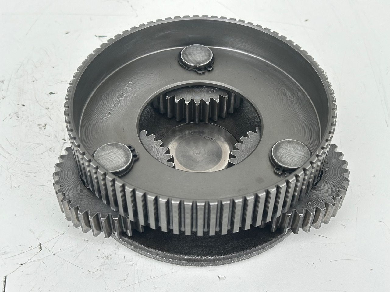 Liebherr Lamellenträger ID-Nr.944179403 mit Planetenträger ID-Nr.944178303 und Planetenrad ID-Nr.944177903. SAT200/277. #PL.P.LA.GH# - Swing motor for Excavator: picture 1 Liebherr Lamellenträger ID-Nr.944179403 mit Planetenträger ID-Nr.944178303 und Planetenrad ID-Nr.944177903. SAT200/277. #PL.P.LA.GH# - Swing motor for Excavator: picture 1