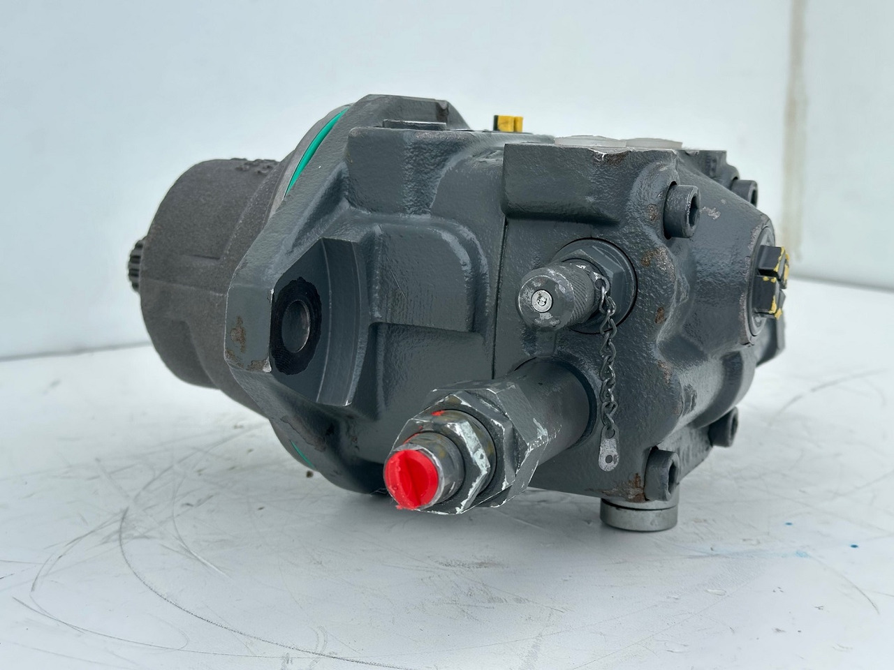 Liebherr Original Hydraulikeinbaumotor FMF045. ID-Nr.12464105. SAT250/287. LH18M, LH22C, LH22M, LH24M, LH26EC, LH26EM, LH26M. #12464105.0854# - Swing motor for Construction machinery: picture 5 Liebherr Original Hydraulikeinbaumotor FMF045. ID-Nr.12464105. SAT250/287. LH18M, LH22C, LH22M, LH24M, LH26EC, LH26EM, LH26M. #12464105.0854# - Swing motor for Construction machinery: picture 5