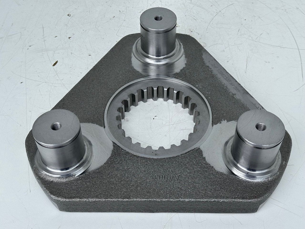 Liebherr Planetenträger ID-Nr.12962320. #12962320.A4.285# - Gearbox and parts for Excavator: picture 2 Liebherr Planetenträger ID-Nr.12962320. #12962320.A4.285# - Gearbox and parts for Excavator: picture 2