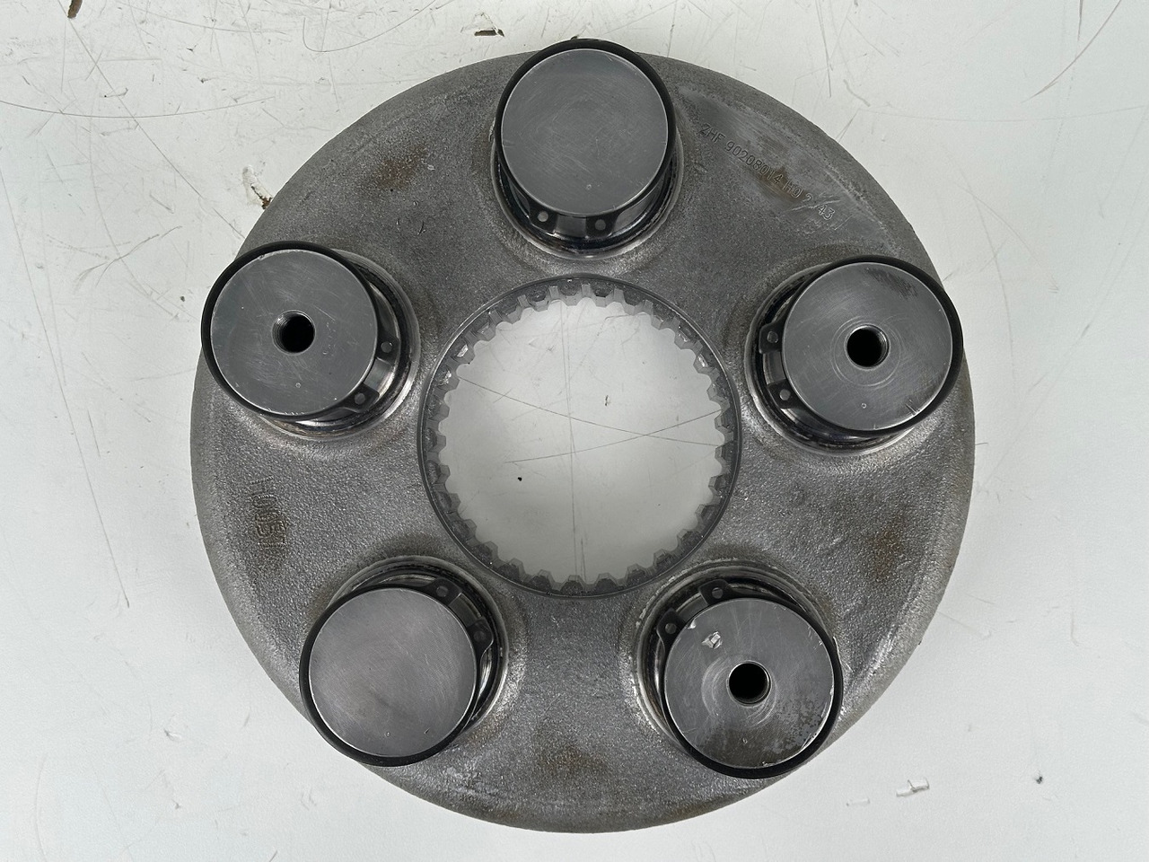 Liebherr Planetenträger ID-Nr.90208014. SAT275A290. R922 LC-1486, R924 LC-1487. #90208014.HO.2143# - Swing motor for Crawler excavator: picture 3 Liebherr Planetenträger ID-Nr.90208014. SAT275A290. R922 LC-1486, R924 LC-1487. #90208014.HO.2143# - Swing motor for Crawler excavator: picture 3