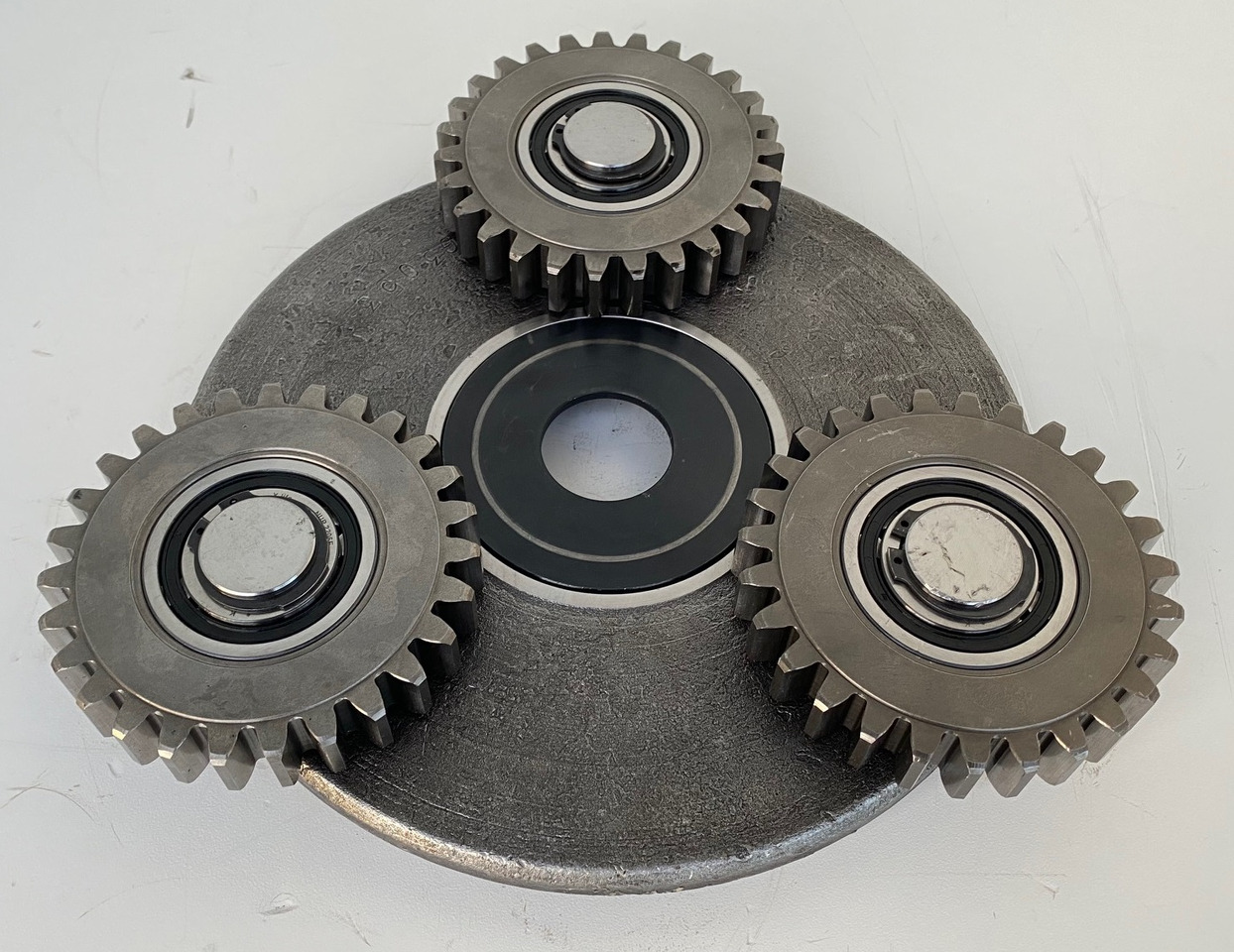 Liebherr Planetenträger and Planetenrad ID-Nr.90024944 - ID-Nr.90024946. FAT400P112, FAT400P139. - Final drive for Crawler excavator: picture 2 Liebherr Planetenträger and Planetenrad ID-Nr.90024944 - ID-Nr.90024946. FAT400P112, FAT400P139. - Final drive for Crawler excavator: picture 2