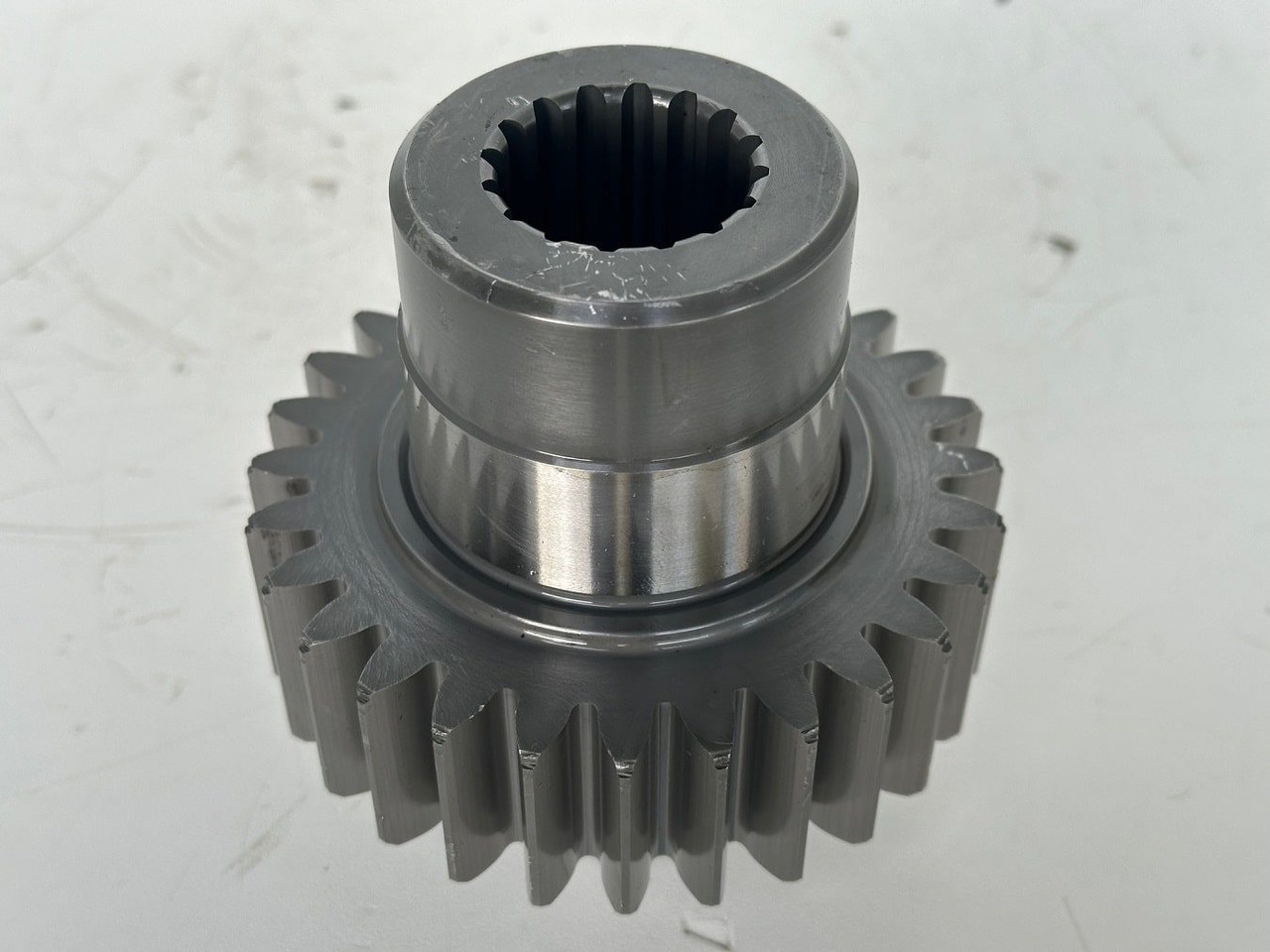 Liebherr Stirnrad ID-Nr.9080174. Pumpenverteilergetriebe Typ:PVG351 B 382. A944, E934, EP934, EP944, ER934, ER944, LOS934, P944, R944. #9080174.01# - Gearbox for Construction machinery: picture 2 Liebherr Stirnrad ID-Nr.9080174. Pumpenverteilergetriebe Typ:PVG351 B 382. A944, E934, EP934, EP944, ER934, ER944, LOS934, P944, R944. #9080174.01# - Gearbox for Construction machinery: picture 2