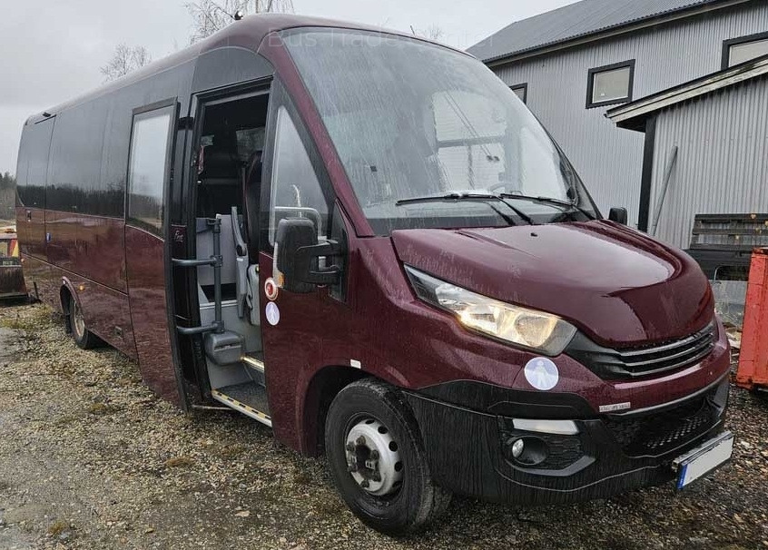 IVECO ROSERO FIRST 70C18 - Minibus, Passenger van: picture 1 IVECO ROSERO FIRST 70C18 - Minibus, Passenger van: picture 1